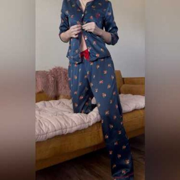 Abercrombie & Fitch Satin Pajama Set -- Navy with Floral and Red Trim -- Medium - Picture 1 of 13